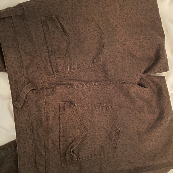 Joie Leopard Print Skinny Pants - Picture 2 of 3